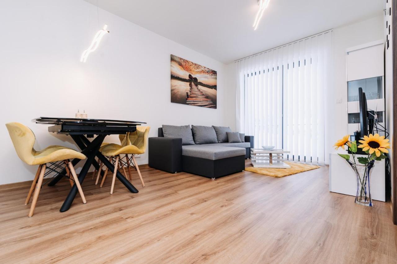 Ferienwohnung Horsky Apartman Temari 14 Klinovec Loučná pod Klínovcem Exterior foto